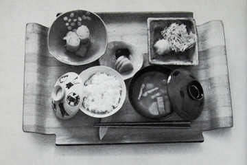 A breakfast tray